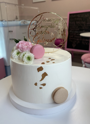 Tort Komunia różowe kwiaty topper personalizowany 