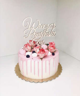 Tort na Wieczór Panieński z żywymi kwiatami