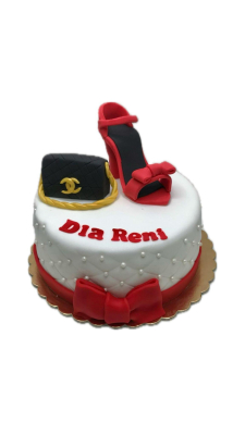 Tort dla Kobiety z torebką i szpilką